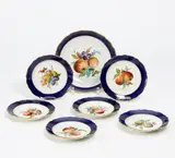 1 Schale und 6 Teller mit Früchtedekor by Meissen, Porzellan, Kobaltblau, farbig und gold staffiert, sold Jan 2023