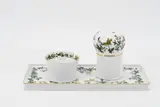 Raucherset "Jägerlatein" by Meissen, 20.Jh, Porzellan, grün und gold staffiert, sold Nov 2022