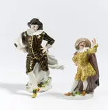 Dottore Boloardo und Harlekin aus der Commedia dell'Arte by Meissen, 20. Jh, Porzellan, farbig und gold staffiert, sold Nov 2022