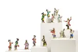 14 Figuren aus der Affenkapelle by Meissen, 20. Jh, Porzellan, farbig und gold staffiert, sold Nov 2022
