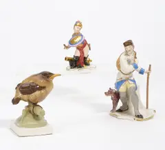 Junge Amsel, Amor in Rüstung und Soldat by Nymphenburg, Porzellan, farbig und zweimal gold staffiert, sold Jan 2023