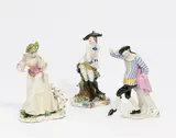 Scaramuz, schadenfroher Soldat und Dame, von Hündchen angefallen by Nymphenburg, Porzellan, farbig und gold staffiert, sold Jan 2024