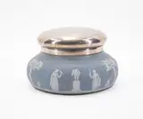 Wedgwood, Dose mit umlaufendem Götterfries, Sog