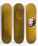 Gold Marilyn Monroe Skateboard by Andy Warhol, 2015, 3-teilig. Jeweils Farboffset auf Skateboard-Deck, sold Mar 2023