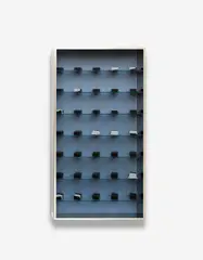 Andreas Schmitten, Nach innen gerichteter Blick, 2019, Metall, Holz, Glas, Stoff, Kunststoff und Lack