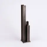James Licini, Ohne Titel, 1996, Eisen, teilkorrodiert