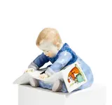 Kind mit Bilderbuch by Meissen, Frühe Ausformung vor 1924, Porzellan, farbig dekoriert, sold Nov 2022
