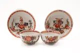 Koppchen und Tasse und 2 UT mit Tischchenmuster by Meissen, Porzellan, farbig und gold staffiert, sold Jan 2023