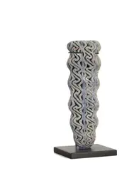 Karla Trinkley, Amphora, pâte de verre, steel