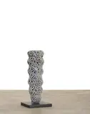 Karla Trinkley, Amphora, pâte de verre, steel
