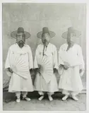 Pon-ch'ang Ku, Aus: Masks, 2004, Gelatinesilberabzug auf Karton