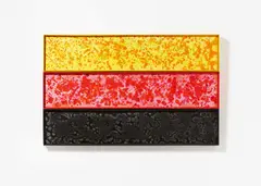 Mary Bauermeister, "deutsche flagge jetzt richtig", Um 2011, Acrylfarbe und Sand auf Leinwand