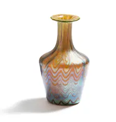 Loetz Witwe, Kleine Vase mit 'PHÄNOMEN' Dekor, um 1899, Glas, irisierender, gekämmter Überfang