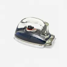 Saunders Corporation, Silver Streak iron, model 1038, c. 1942 / 1946, Pyrex glass, chrome-plated steel, aluminum, plastic
