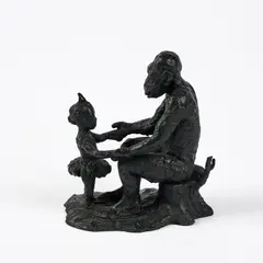 Jörg Immendorff, Affe mit Ida, Bronze, schwarz patiniert