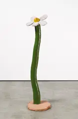 Thomas Stimm, Große Blume, Keramik, teilweise farbig gefasst und glasiert