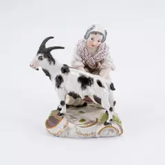 Kleine Ziegenmelkerin by Frankenthal, Um 1760, Porzellan, farbig und gold dekoriert, sold May 2023
