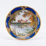 Kpm, Teller mit Ansicht von Schloss Moritzburg, 19. Jh, Porzellan, farbig und gold dekoriert. Hausmalereidekor