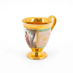 Tasse mit Darstellung des Asklepios by Kpm, Porzellan, farbig staffiert und vergoldet, sold Jan 2024
