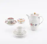 Trembleuse by Meissen, Porzellan, farbig und einmal gold dekoriert, sold Jan 2025