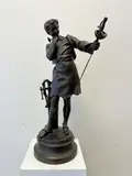 Henryk Kossowski, L'Armurier (The Arm's Maker), circa 1900, Patinated bronze statue signed by the artist in the base "H