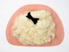John Waters, Tragedy (für Parkett 96), 2015, Acryl, synthetisches Haar, bemaltes Silikon