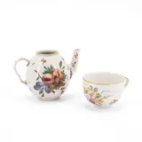 Frankenthal, Teekanne und Tasse mit Obstdekor, Um 1779/1762-1797, Porzellan, farbig staffiert