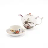 Frankenthal, Teekanne mit Vogeldekor und Tasse mit Untertasse und Blumendekor, 1755-1762, Porzellan, farbig staffiert