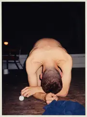 Wolfgang Tillmans, Paul, nude, golfball, 1994, C-Print auf Fujicolor