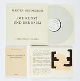 Eduardo Chillida, Martin Heidegger. Die Kunst und der Raum, 1969, Zweibändiges Buch mit 1 Lithografie auf Japan (auf dem Einband) und 7 Litho-Collagen mit Japan auf Velin. Im Schuber