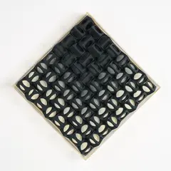 Jiri Hilmar, "Obsah 072/772", 1972, Serigrafie auf Kartonstreifen, gefaltet. Über Serigrafie auf Karton. Im Plexiglaskasten