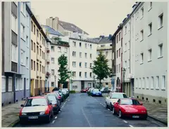 Thomas Struth, Schützenstrasse Düsseldorf, 2004, C-Print