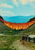 Christo, Valley Curtain, Rifle, Colorado, 1970-72, 1973, Farboffset auf leichtem Karton