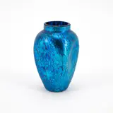 Louis Comfort Tiffany, Kleine elektrisch-blaue Favrile-Glasvase