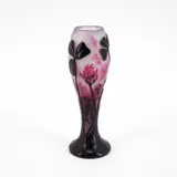 Cristallerie Daum, Keulenförmige Vase mit Ginkgo-Zweigen
