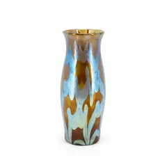 Loetz Witwe, Kleine Vase mit Dekor "Bronce Phänomen", Überfangglas in hell Olivgrün