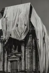 Barbara Klemm, Christo. Verhüllter Reichstag Berlin, 1995, Gelatinesilberabzug