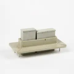 Stefan Kern, Modell für Skulptur um Verteilerschränke neben dem Portikus, 1993, Holz und Lack