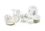 45 Teile aus einem Service mit Streublümchen-Dekor by Meissen, Porzellan, farbig staffiert, gold dekoriert, sold Jan 2025