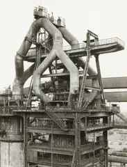 Bernd und Hilla Becher, Ilseder Hütte bei Hannover (Hochofen No 5), 1984, Vintage. Gelatinesilberabzug