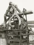 Bernd und Hilla Becher, Ilseder Hütte bei Hannover (Hochofen No 5), 1984, Vintage. Gelatinesilberabzug