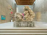Justin Matherly, New Beaches, 2012, Gehhilfe, Beton, Sprühfarbe