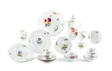 Kaffeeservice mit Feldblumen für 12 Personen by Meissen, 20. Jh, Porzellan, farbig staffiert, sold Jan 2025