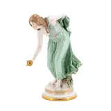 Figur der "Kugelspielerin" by Meissen, Porzellan, farbig und gold staffiert, sold Jan 2025