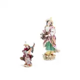 Meissen, Große Figur einer Drehleier spielenden Malabarin und kleine Figur eines Leier spielenden Malabars, 18./19. Jh, Porzellan, farbig staffiert