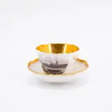 Jubiläumstasse und Untertasse mit Widmung und Ansicht von Dresden by Meissen, Porzellan, farbig staffiert, gold dekoriert, sold Jan 2025