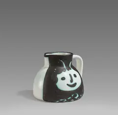 Heads by Pablo Picasso Ceramics, 1956, Weißes Steingut, partiell schwarz gefasst und glasiert, sold Nov 2024