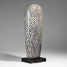 Jun Kaneko, Untitled (Dango), 2000, hand-built and glazed stoneware, steel base