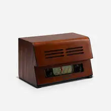 Charles and Ray Eames, Radio, 1946, walnut veneer, Bakelite, acrylic, lacquered walnut