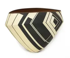 Jonathan Middlemiss, Jonathan Middlemiss (b.1949), a stoneware vase